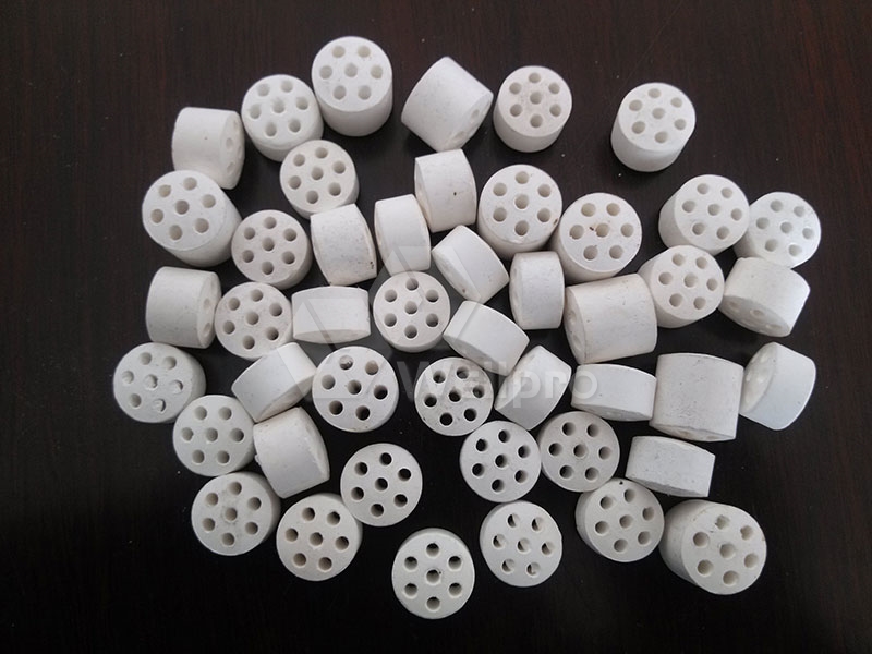 Ceramic packing Ball